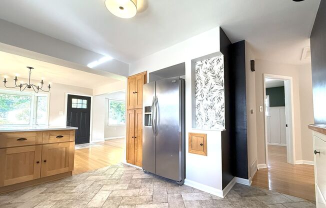 Gorgeous 3-bedroom single family home - Available NOW!