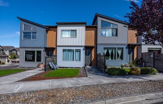 3 bedroom home in Ridgefield w/ AC - Built in 2016