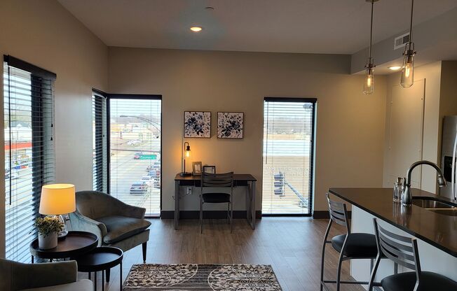 1 bed, 1 bath, 780 sqft, $1,675, Unit 520-210