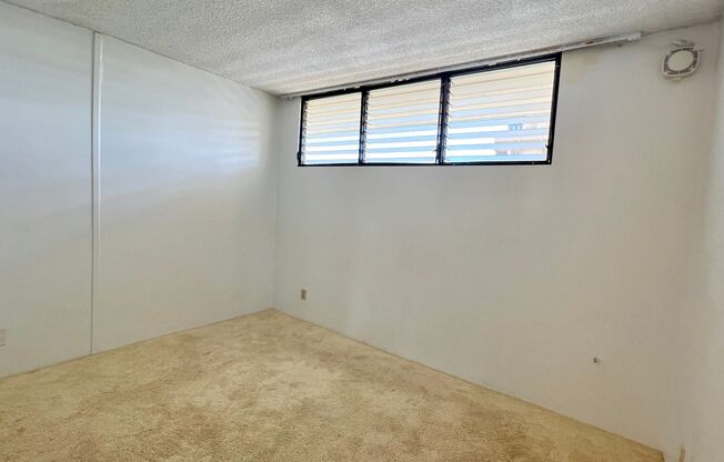 2 beds, 1 bath, $2,600, Unit # 1903