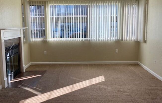 2 beds, 2 baths, 900 sqft, $2,025, Unit 122