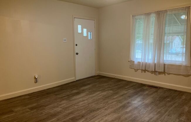 Beautiful Ranch Home In Central Raleigh, Available Now!