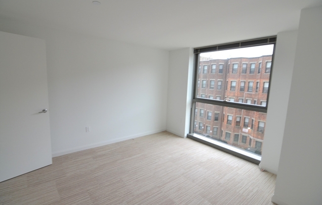 2 beds, 1 bath, 962 sqft, $4,765, Unit 322
