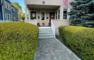 581 HIGHLAND AVE