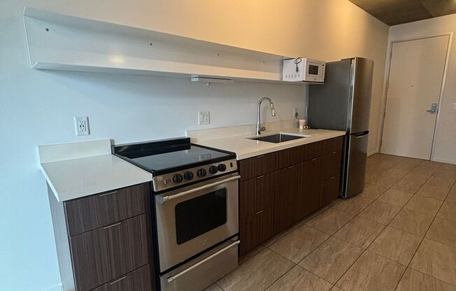 Studio, 1 bath, 382 sqft, $2,095, Unit 403