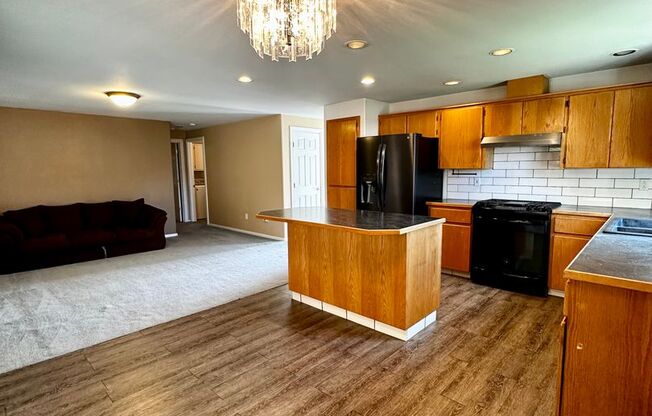 Gorgeous 4 Bedroom 2.5 Bath Single Family Home On Private Cul-Du-Sac