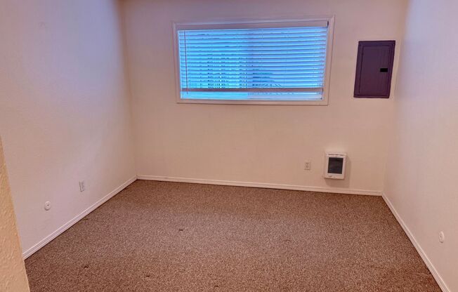 1 bed, 1 bath, 650 sqft, $1,195, Unit #5