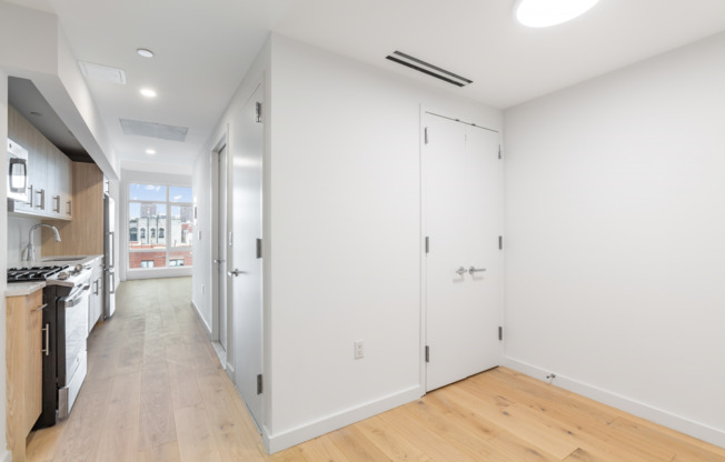 Studio, 1 bath, $2,995, Unit 5E