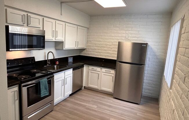 2 beds, 1 bath, 615 sqft, $1,100, Unit 106A