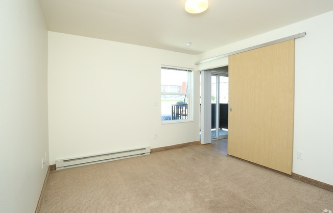 2 beds, 1 bath, 979 sqft, $1,005, Unit 207