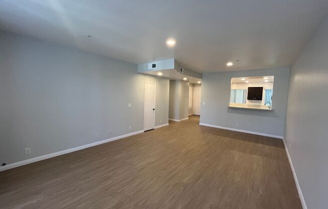 3 beds, 2 baths, 1,250 sqft, $3,198, Unit 102