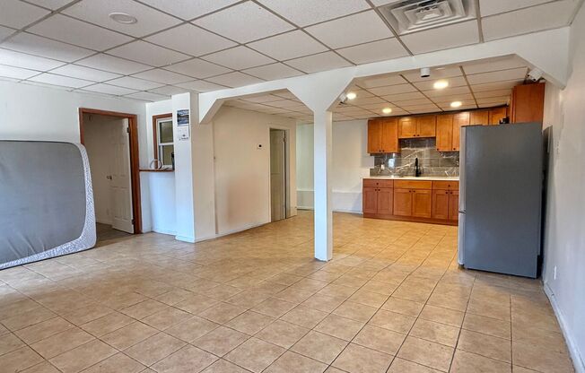 1300 Main St