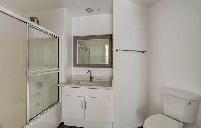 1 bed, 1 bath, 774 sqft, $2,848, Unit 114
