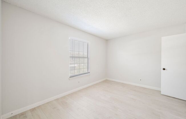 2 beds, 2 baths, $1,200