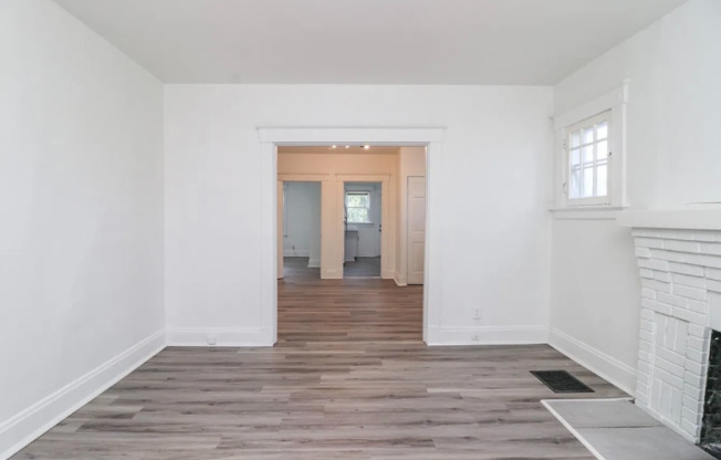 2712 PRICE AVE