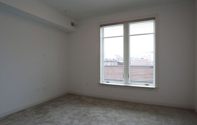 1 bed, 1 bath, 870 sqft, $1,945, Unit 304