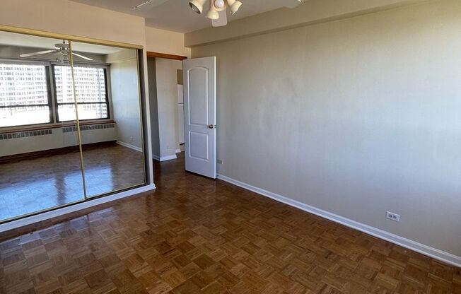 1 bed, 1 bath, 700 sqft, $1,850, Unit 418-1411