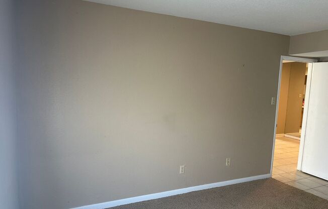 2 beds, 2 baths, $1,100, Unit # # 93 904 UO 93