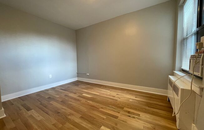 2 beds, 1 bath, 750 sqft, $2,199, Unit 5641 Hobart St. #B4