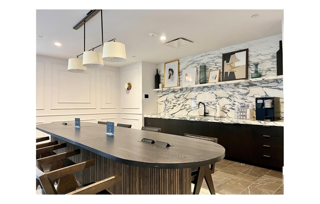 2 beds, 2.5 baths, 2,222 sqft, $25,000, Unit 34EF