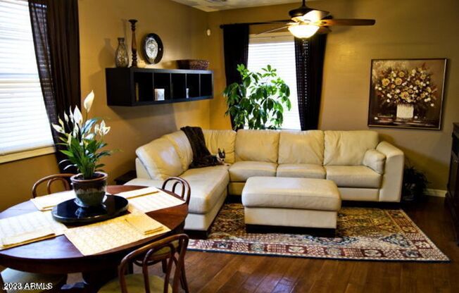 5713 S. 21st Place Phoenix, AZ 85040