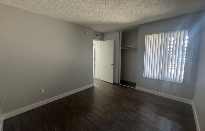 2 beds, 1.5 baths, 893 sqft, $2,345, Unit H22