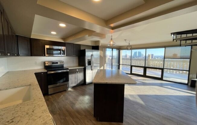 4 beds, 2 baths, 2,200 sqft, $4,500, Unit 1401