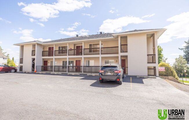 Modern and Spacious 3bd/2bth in the heart of Cheney