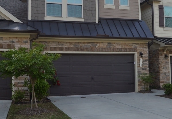 518 ROCKCASTLE DR