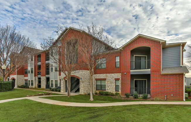 Home - The Homes of Mountain Creek - Grand Prairie, TX