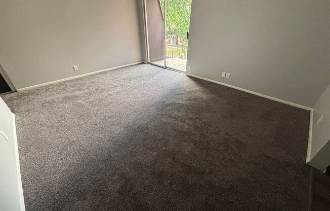 3 beds, 1 bath, 1,100 sqft, $1,197, Unit 2317-8C