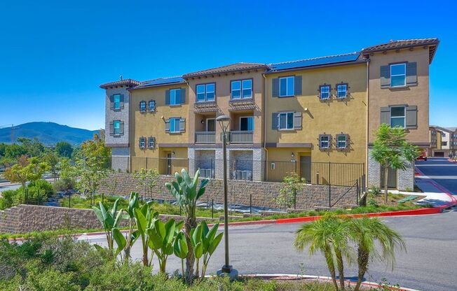 Available Now! 3 Story Townhome - New Construction!!