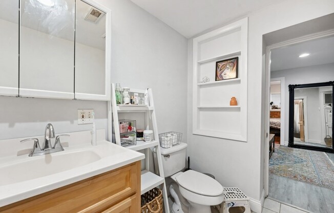 2 beds, 1 bath, 800 sqft, $3,700, Unit 1A