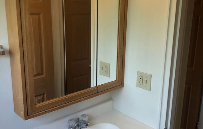 2 beds, 1 bath, 900 sqft, $1,439, Unit 4434-302