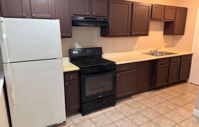 1 bed, 1 bath, $1,000, Unit 4850 #G1