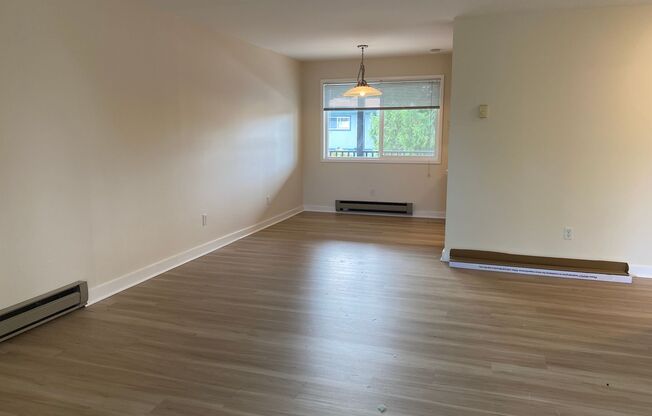 1 bed, 1 bath, 720 sqft, $1,995, Unit #202