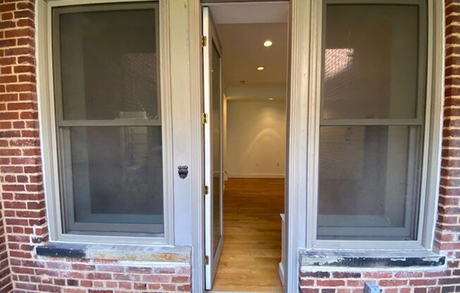 1 bed, 1 bath, $2,300