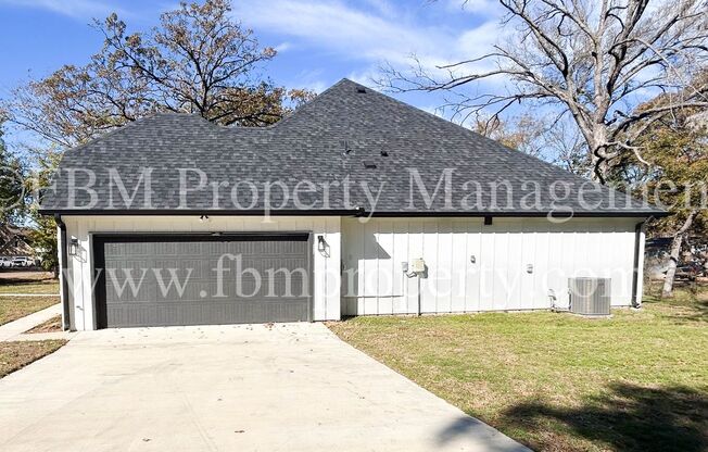 114 Dowdy Ln - Beautiful 4 bedroom, 2 bathroom home in Mabank, TX!