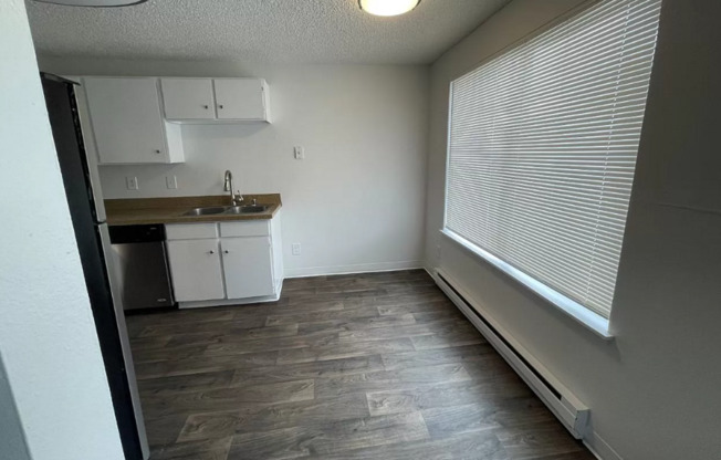Free Rent in March!* Updated 1 & 2 Bedroom Apartments in Tacoma