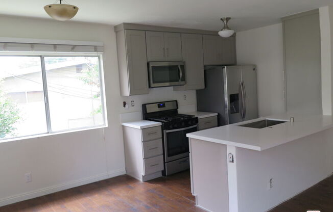 12492 Gilmore Ave Apt 4