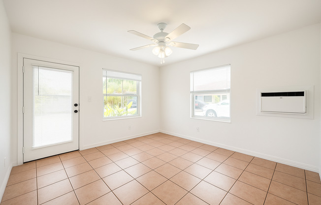 1100 NE 12th AVE