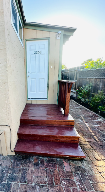 220 E Home Street