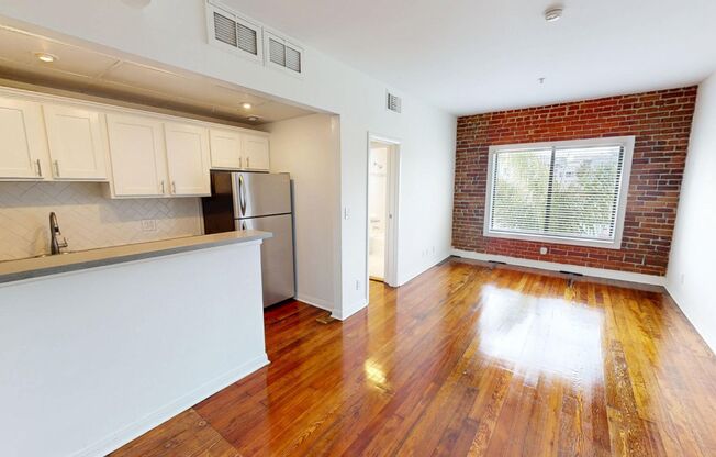 Burnside Villas Apartments...New York Style and Charm...CALL NOW!