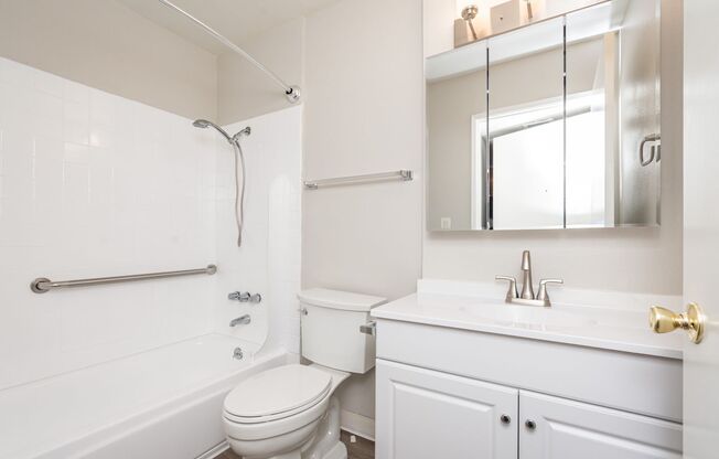 1 bed, 1 bath, 636 sqft, $1,600, Unit 314