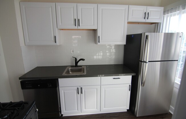 Studio, 1 bath, 470 sqft, $1,495, Unit 208