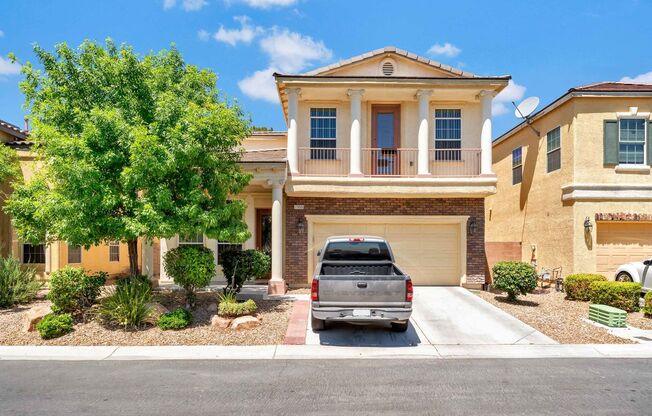 Luxurious Home in Gated Community Gem!