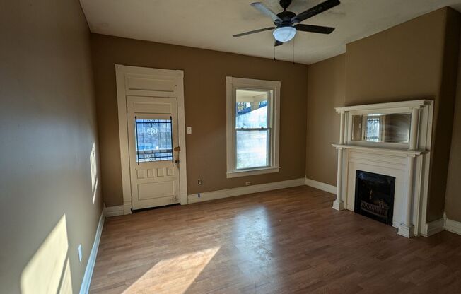 2 beds, 1 bath, $1,250