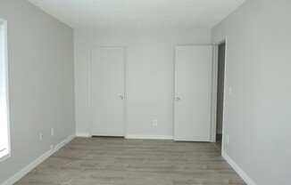 3 beds, 1 bath, $1,650, Unit 1756 Franklin Ave.- B