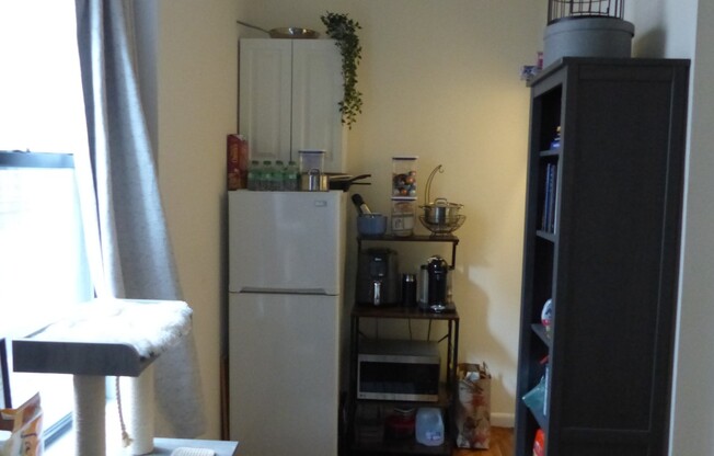 Studio, 1 bath, $2,600, Unit 5G