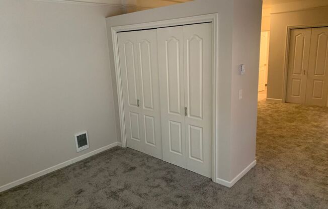 Studio, 1 bath, 322 sqft, $1,125, Unit 101